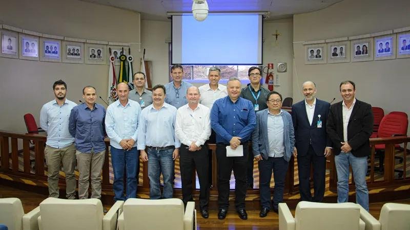 Caixa apresenta parceria público privado de iluminação pública à membros do Consórcio do Piquiri